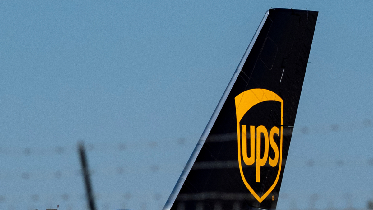 Ups Ramp Operations UPS Worldport in Louisville suspends operations because of major winter ...