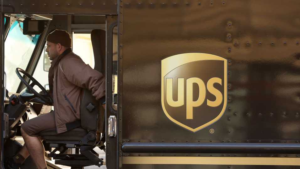 UPS prepared to raise wages, agrees to resume negotiations