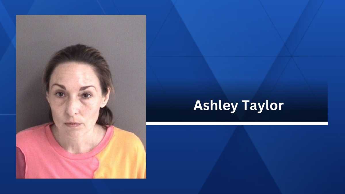 Iowa woman charged with homicide in deadly wrong-way crash