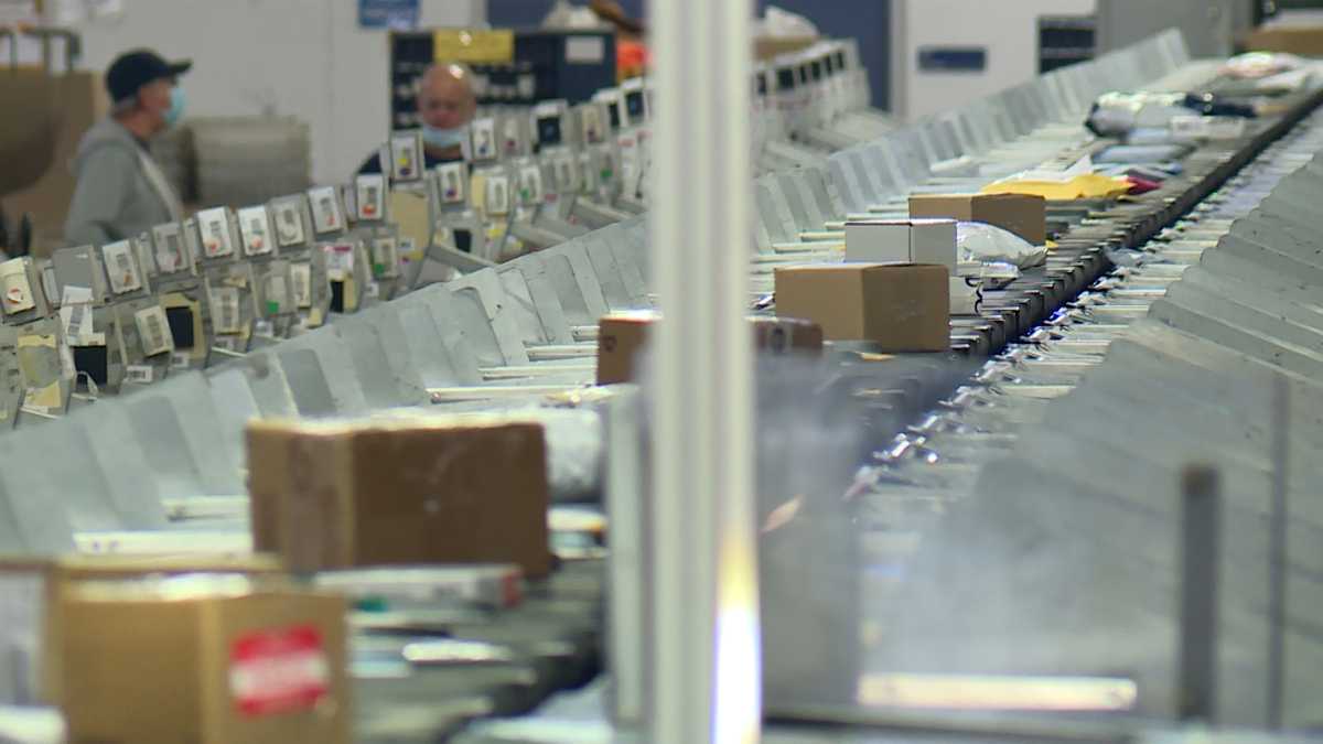 Maine Postal Service facility readies for record holiday rush