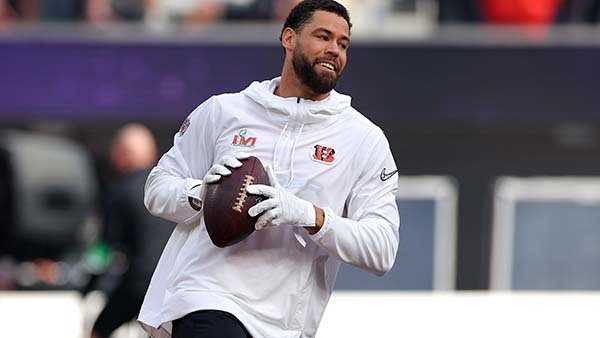 Bengals Tight End C.J. Uzomah Promises to Bathe in Chili if Cincinnati Wins  Super Bowl LVI – NBC10 Philadelphia