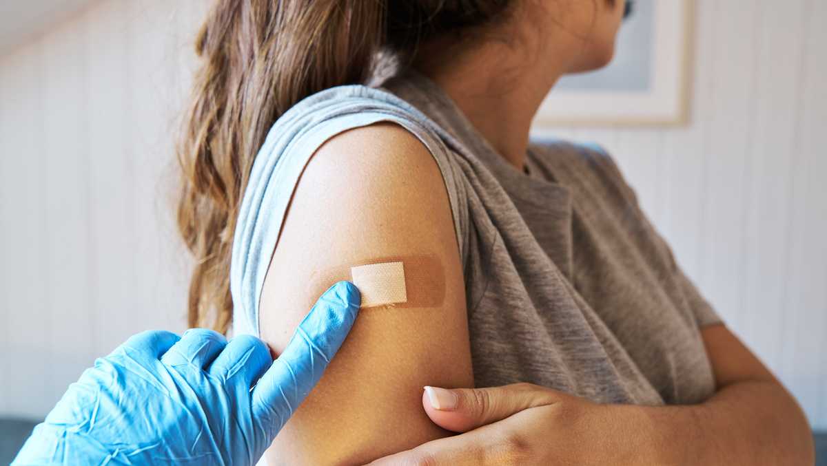 Massachusetts pharmacies now offering COVID vaccine shots