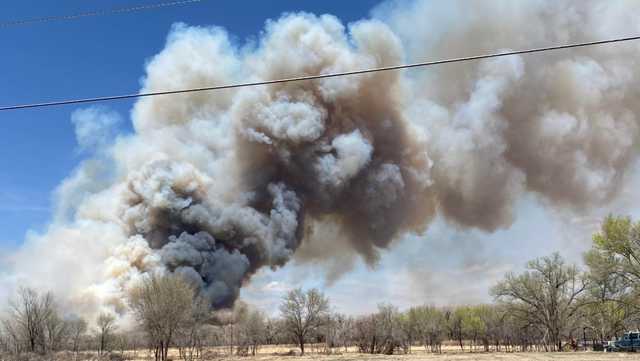 Bosque Fire forces evacuations, burns homes near Rio Communities - Vimarsana News