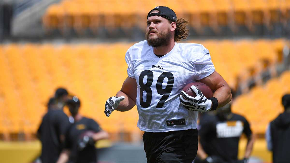 Pittsburgh Steelers player tests positive for COVID-19