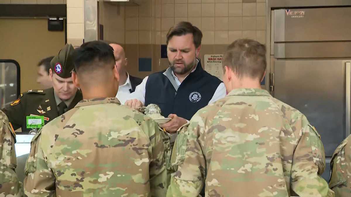 Vice President J.D. Vance serves Thanksgiving meals to soldiers in Kentucky