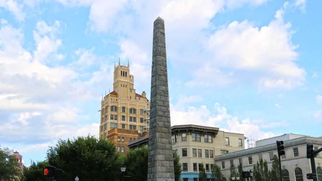 WNC Asheville task force officially votes to remove Vance Monument
