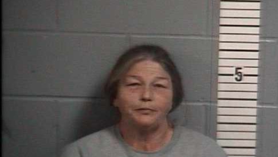 Georgia woman arrested on 70+ charges of animal abuse following search ...