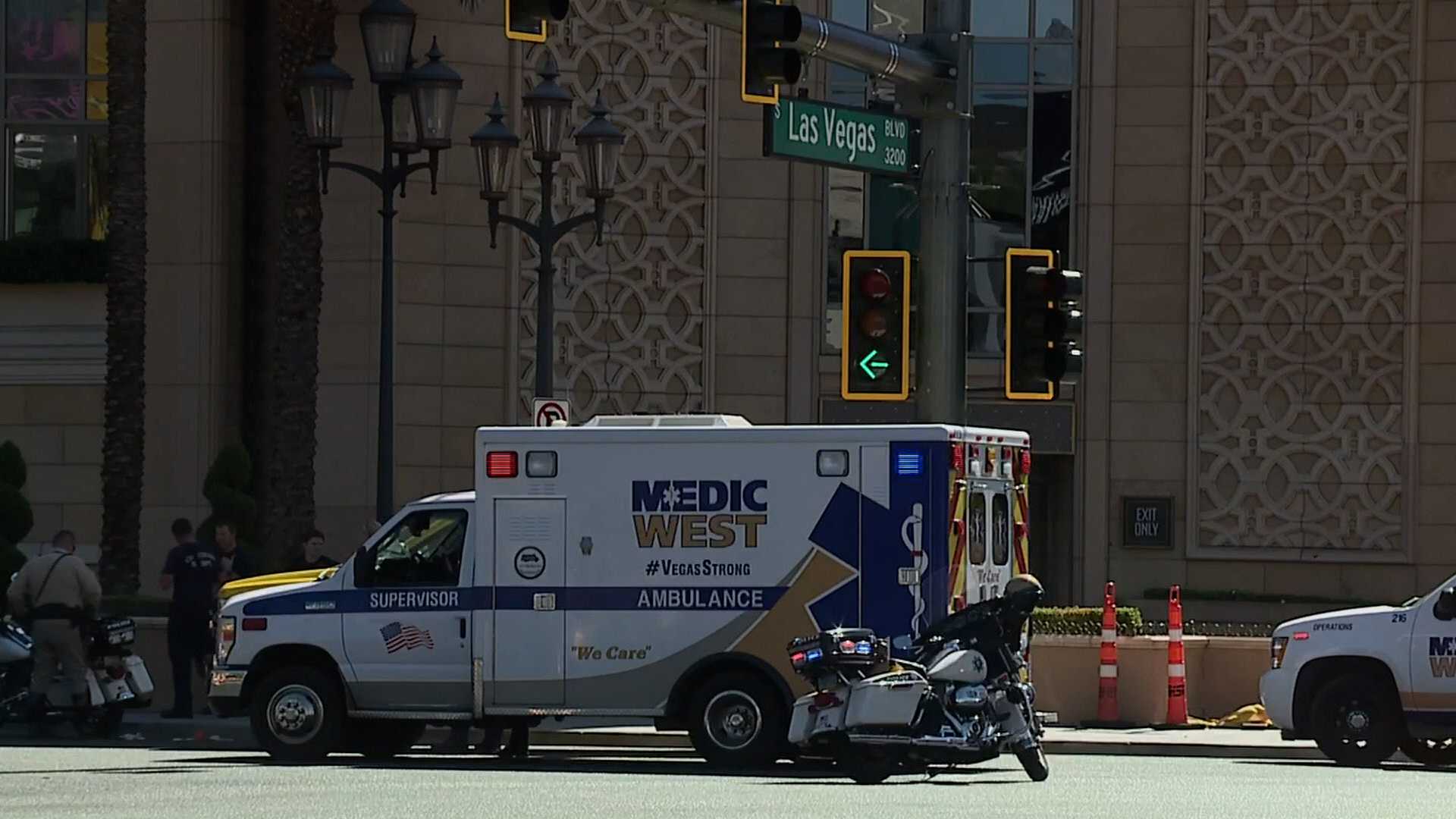 Police: 2 Dead, 6 Injured In Stabbings Along Las Vegas Strip