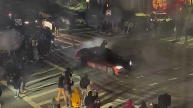 Boston PD responds to reports of Back Bay drag racing, burnouts - Vimarsana News