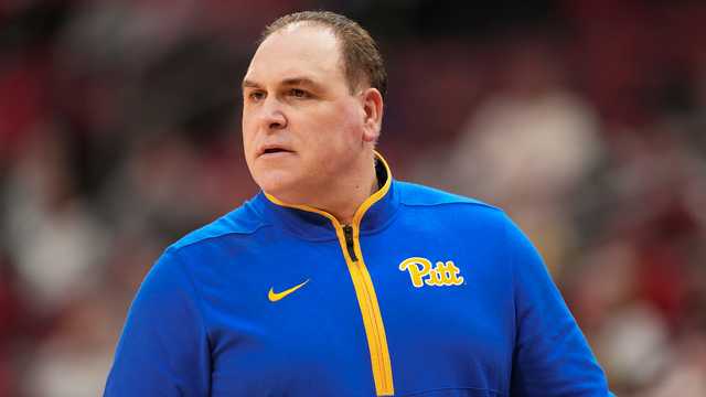 Former Pitt women's basketball players sue Tory Verdi->