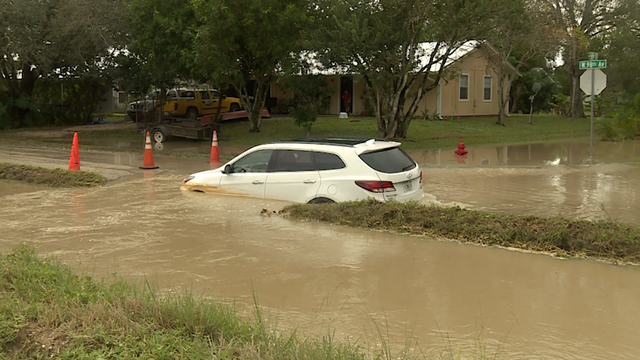 'Never seen it this bad': Vero Beach residents dealing with flooding after overnight storms - Vimarsana News