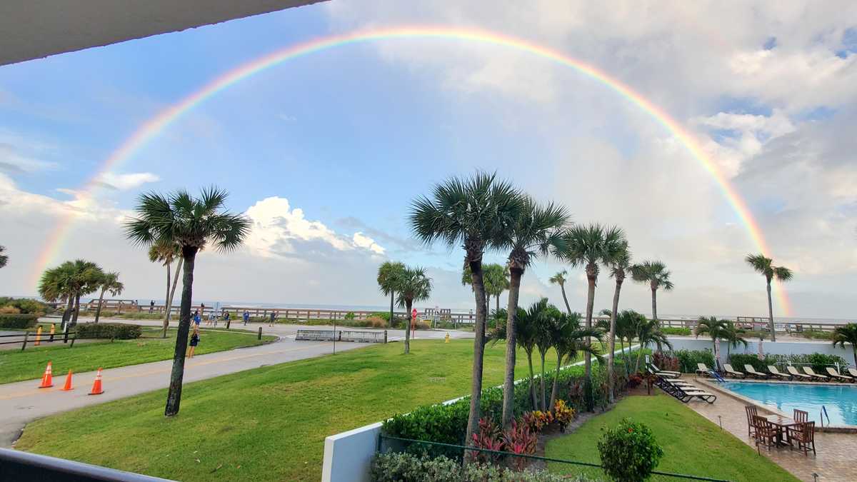 Videos show impacts of Hurricane Nicole