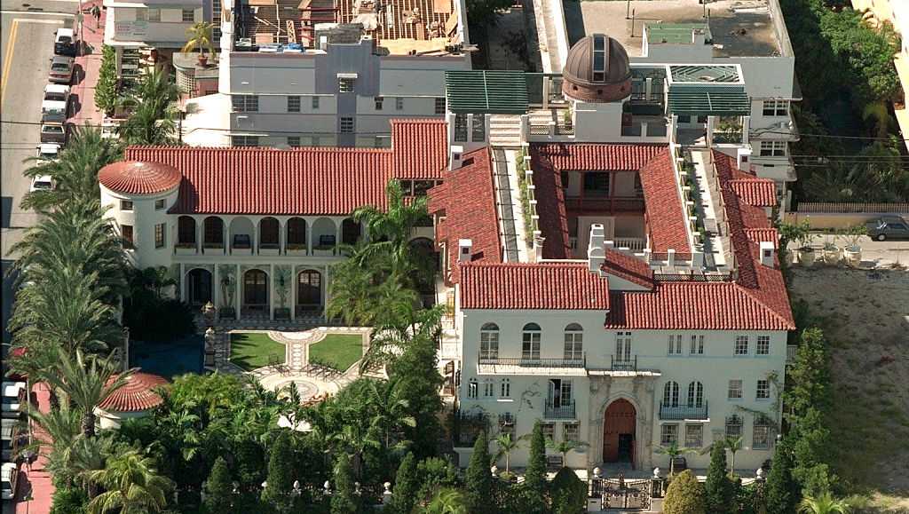 2 bodies found in the Miami Beach mansion formerly owned by Gianni Versace  - California News Times