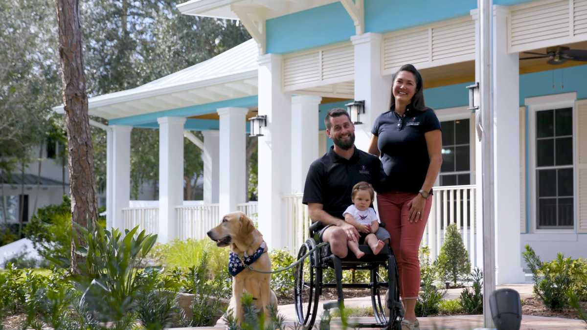 Veteran gifted adaptable home in Abacoa