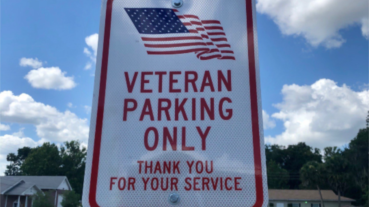 Central Florida city unveils ‘veterans only’ parking spaces