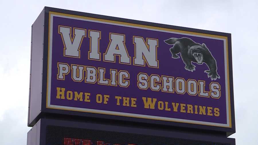 Vian schools releasing early due to water main break