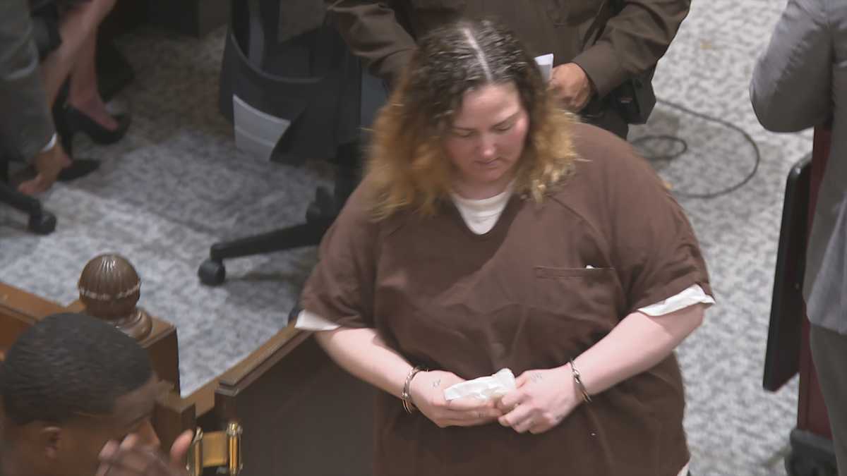 Woman in Louisiana girls' abduction case faces 60 years after plea deal