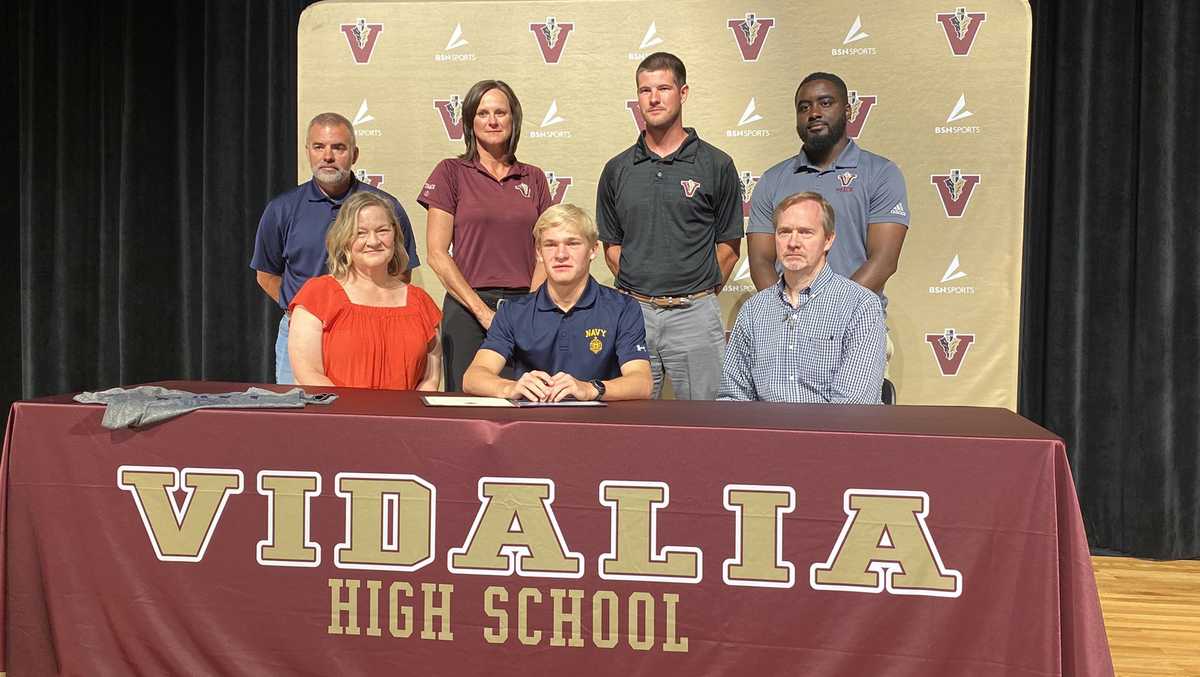 Vidalia High School celebrates spring signings