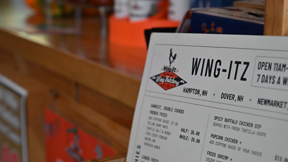 Hampton restaurant holds early morning Patriots watch party