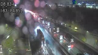 Traffic blocked on I-83 following crash in York County