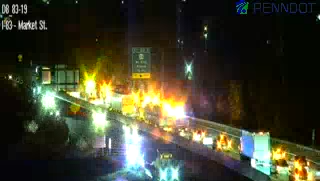 Traffic blocked on I-83 following multi-vehicle crash in York County