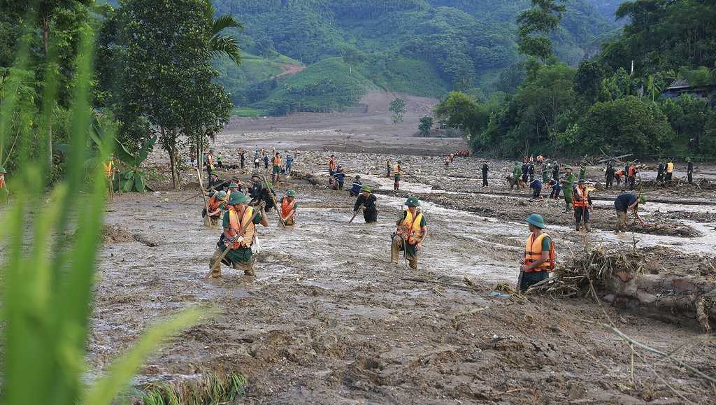 Death toll from typhoon in Vietnam rises to 233