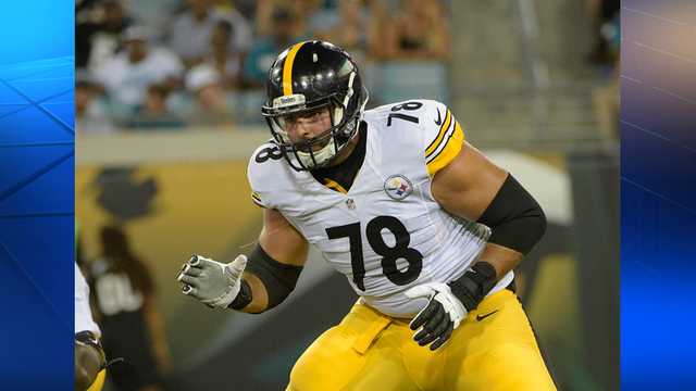 Steelers target Alejandro Villanueva for long-term deal