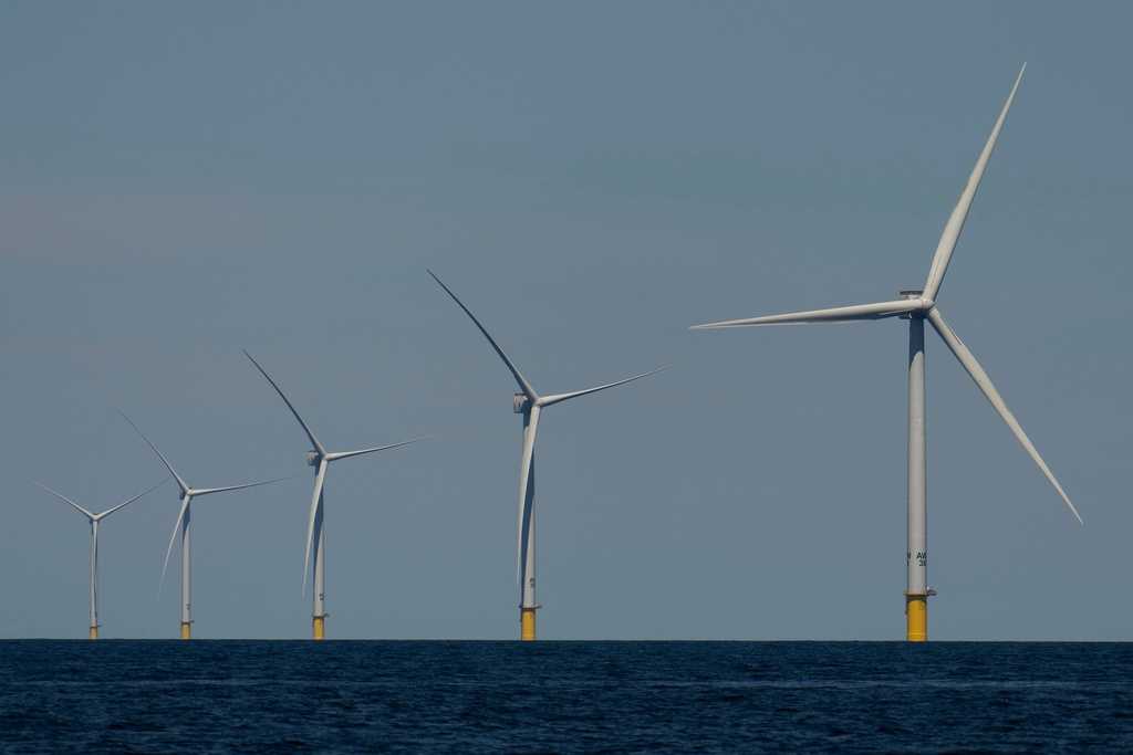 wcvb.com - Matthew Daly and Jennifer McDermott - Trump order halts offshore wind projects for at least 90 days