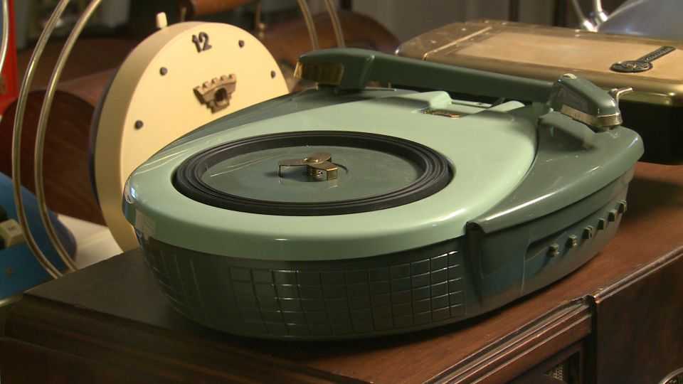 Wednesday, January 15th Collecting Vintage Electronics