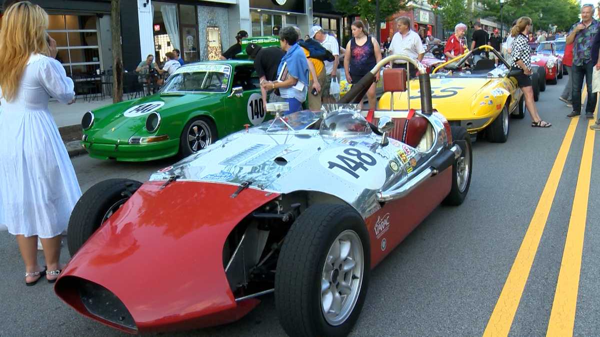 Pittsburgh Vintage Grand Prix: Forbes Avenue of Speed car display