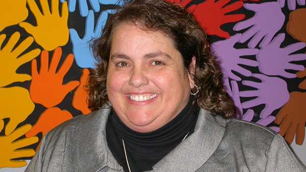 Deaf community remembers beloved sign language interpreter Virginia Moore - Vimarsana News