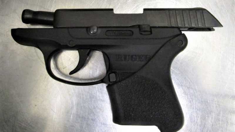 Security finds loaded gun in passenger's bag at Pittsburgh ...