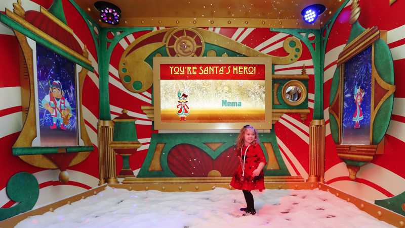 In an effort to lure online shoppers to their stores, many malls are upgrading the traditional visit to Santa into a high-tech experience.