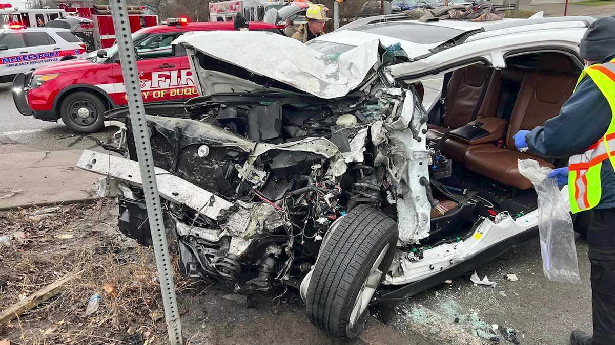 Duquesne Crash at Route 837 and Grant Avenue