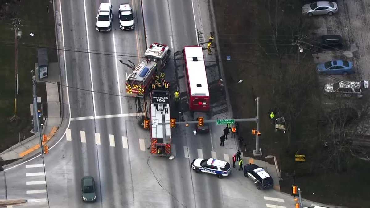 Car, bus in crash on McKnight Road in McCandless