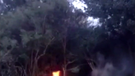 Good Samaritans rescue man trapped in burning car