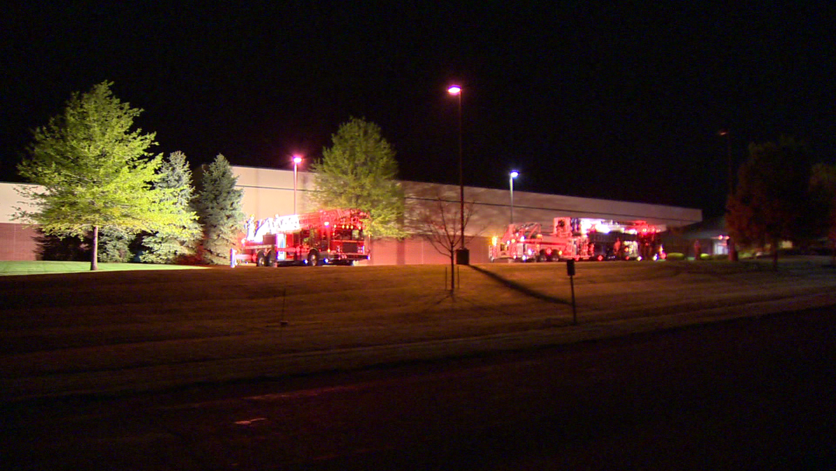 Possible fire inside of Upper Burrell Township plastics company