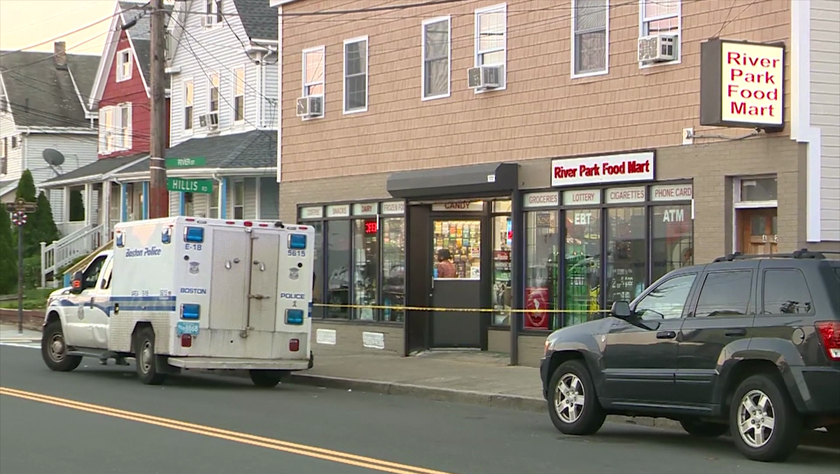 Arrest made in Hyde Park convenience store robbery