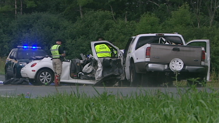 4 killed in car crash didn't use seatbelts; 2 survivors did