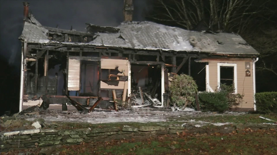 Firefighter Dies While Battling Overnight House Fire