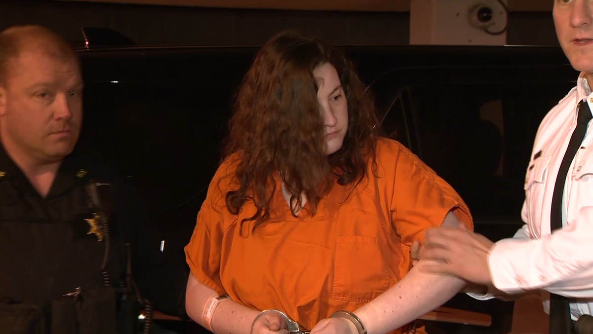 Mom accused of having children inject her with heroin brought back to Pa.