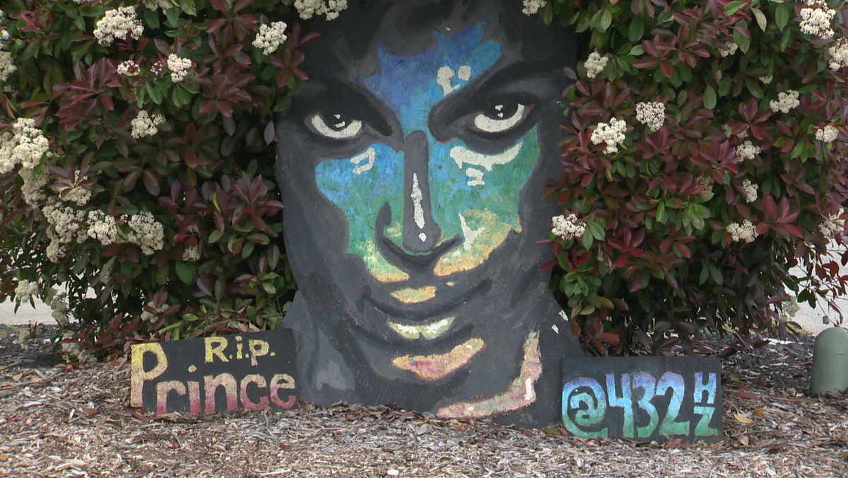 Prince mural in Citrus Heights gets new crown