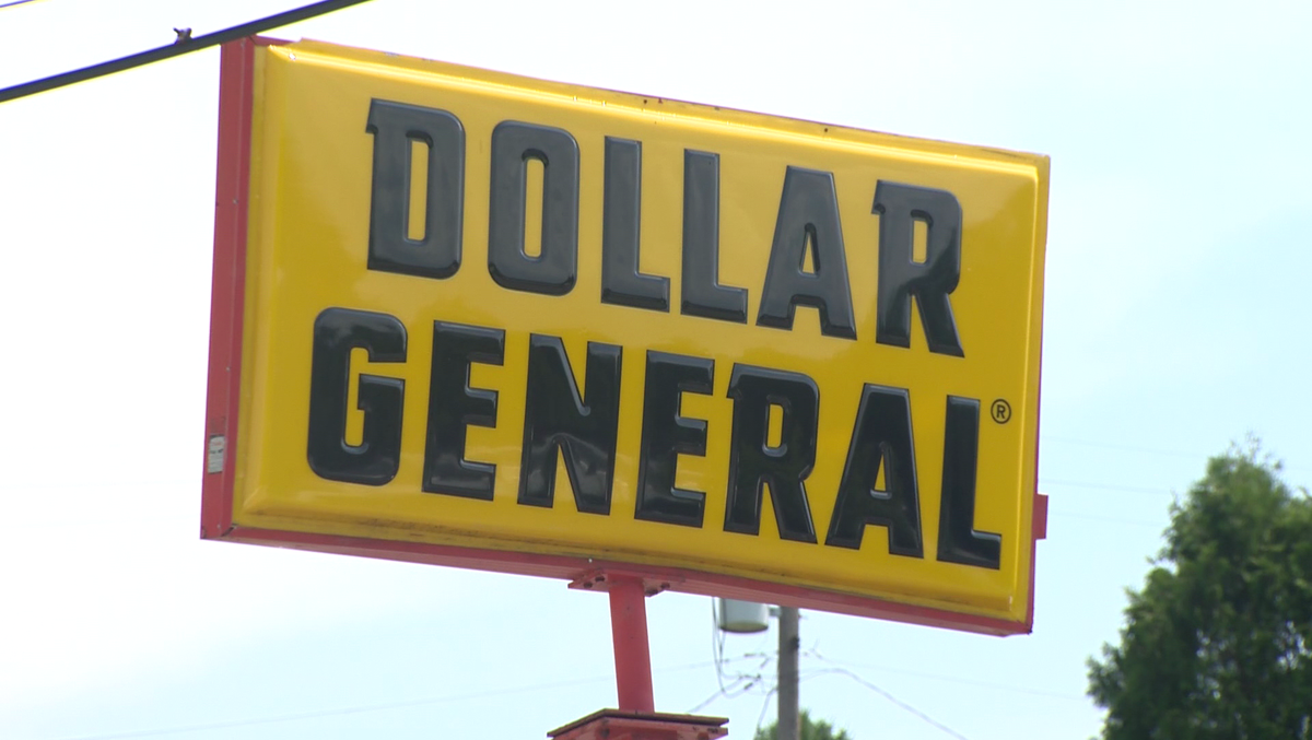 man-attacks-dollar-general-employee-with-a-brick