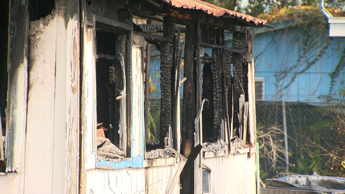 17 displaced after Sunday morning fire in Apopka, officials say