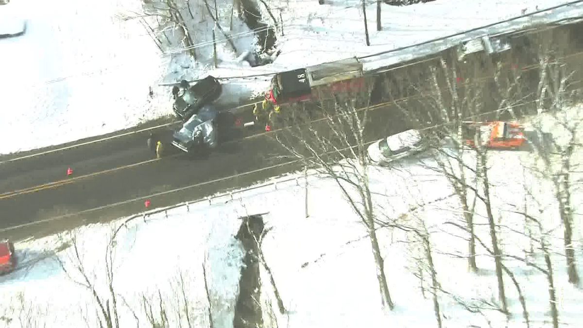 1 killed in three-vehicle Fayette County crash