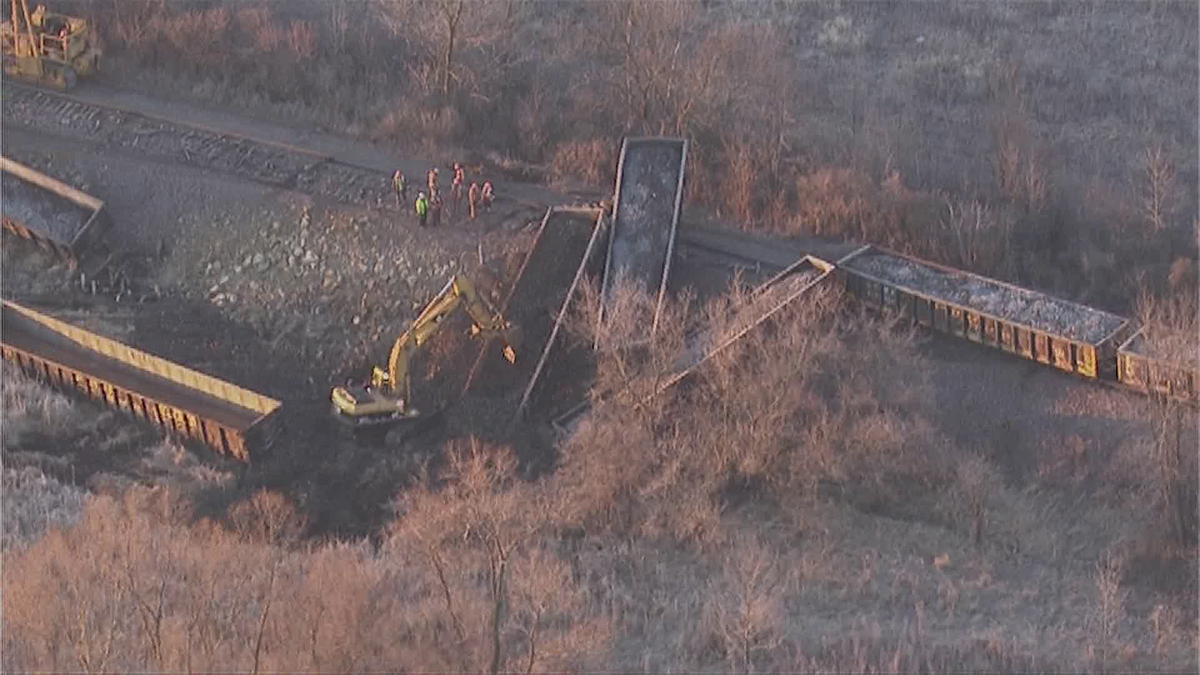 Part of Lannon Road reopens after 13car train derailment in Menomonee