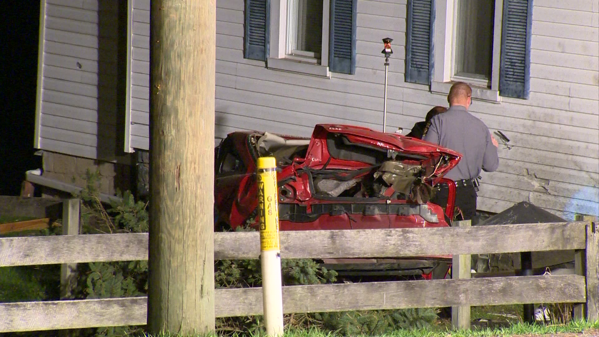 Woman, 31, dies in rollover crash in Fayette County