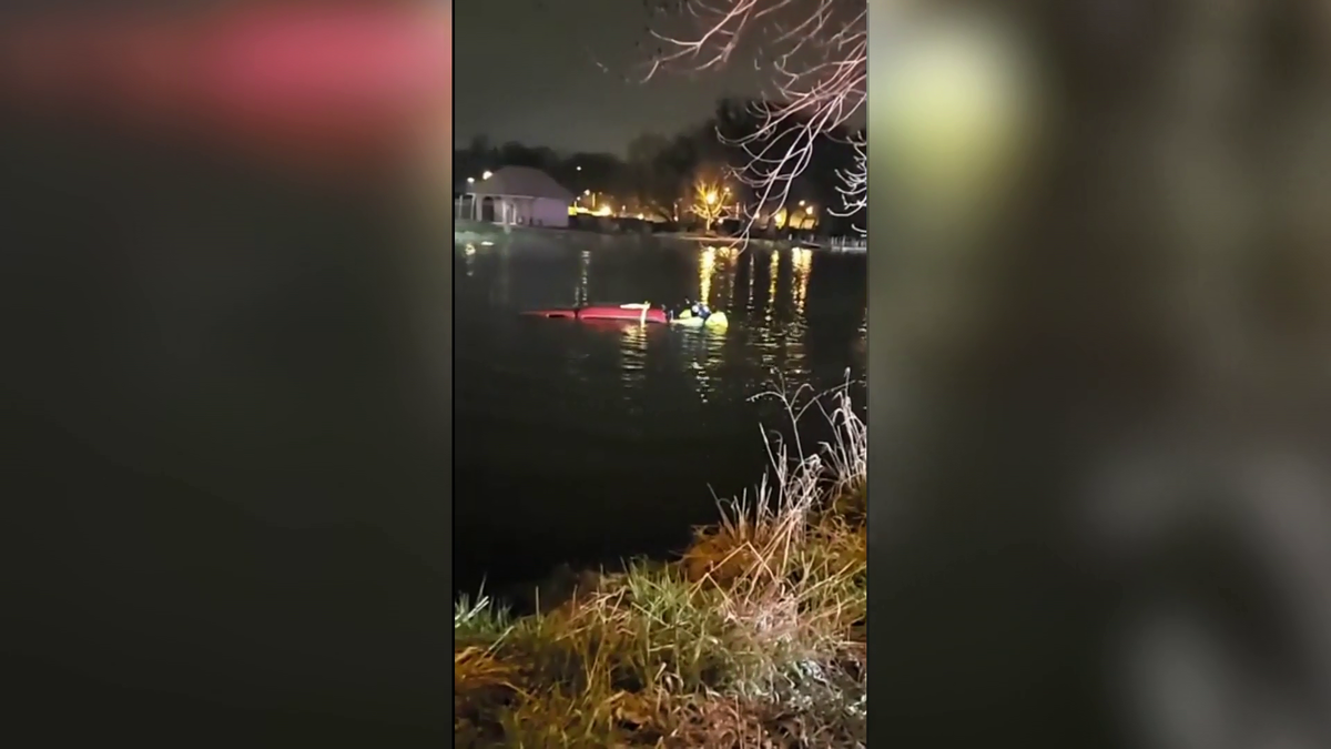Man rescued after driving truck into Fox River