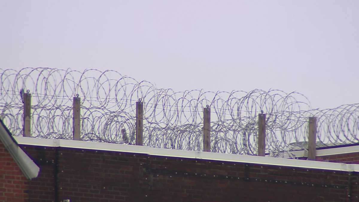 Correction officer accused of stealing thousands from inmates canteen accounts