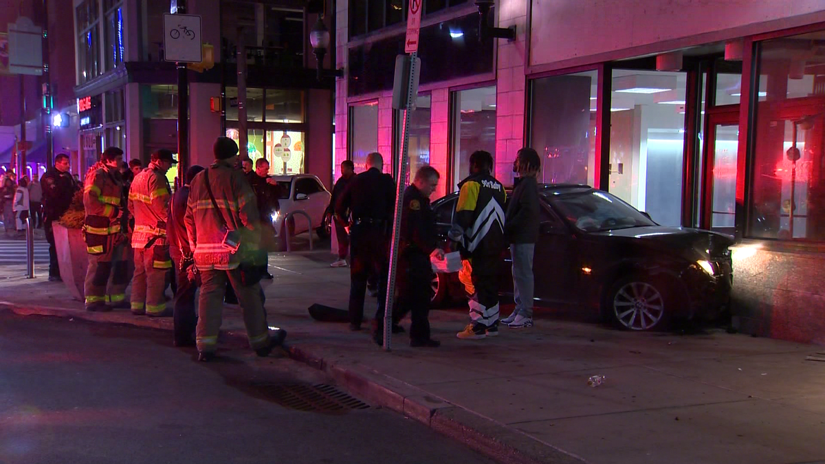 Vehicle crashes into building in Pittsburgh